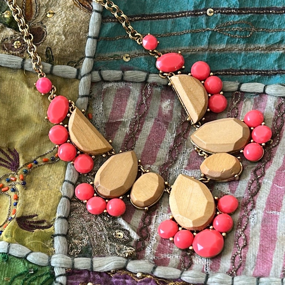 Kate Spade Coral Pink, Blonde Wood and Gold Statement Necklace